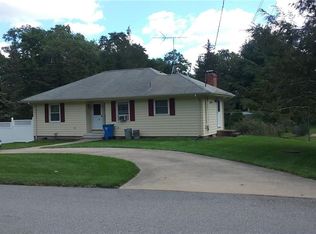 33 Maple Ave, Lincoln, RI 02865
