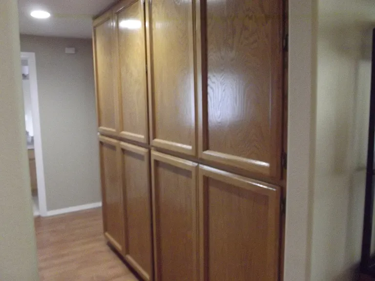 2122 Martin Dr — Photo 19