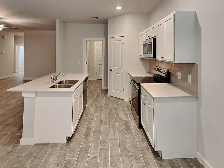 16951 Buck Cir — Photo 11