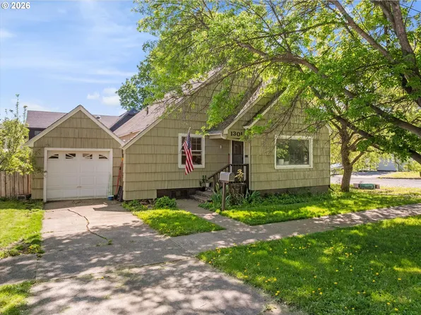 1301 6th St, La Grande, OR 97850