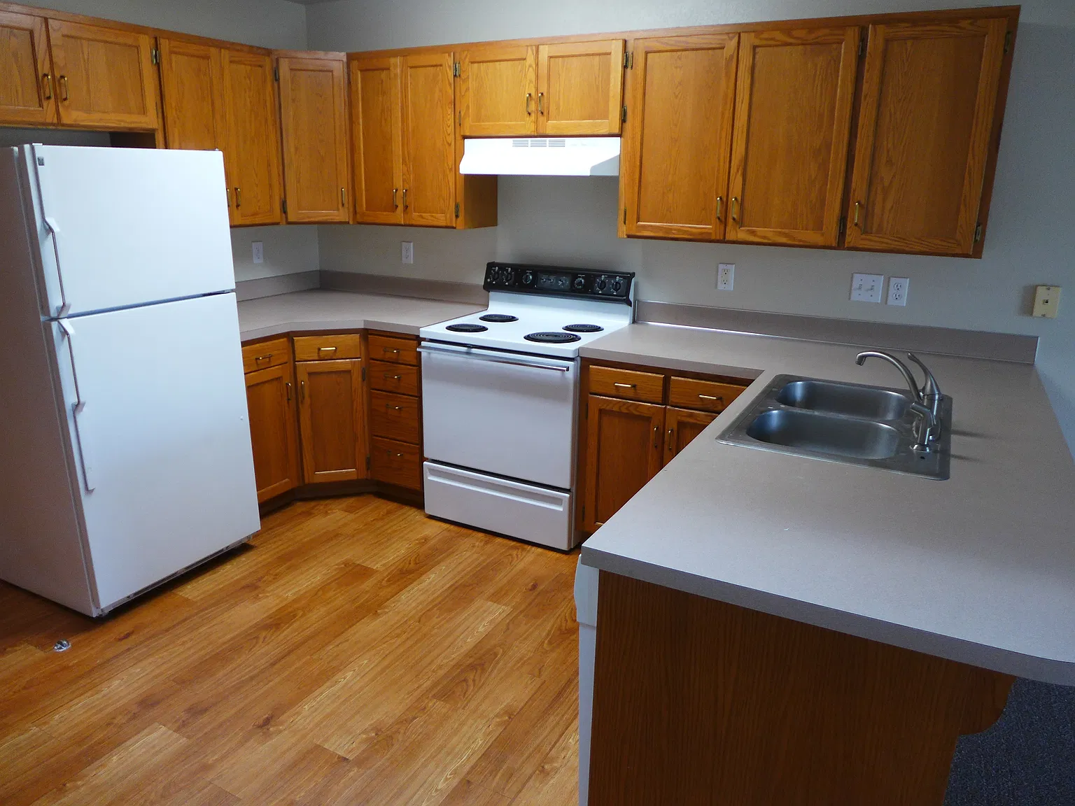 2 bed, 875 sqft, $1,450 — Photo 2