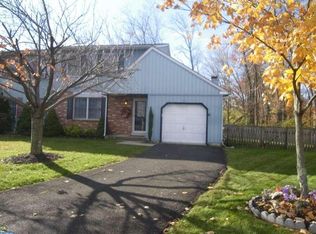 112 Windsor Cir, North Wales, PA 19454