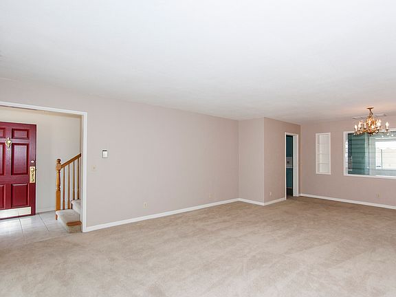 3rd image of 841 W Euclid Ave