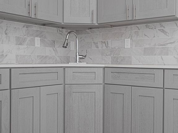 4th image of 5530 Bloyd St #99