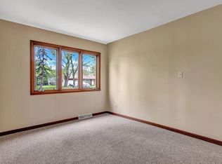 139 Laura Ln, Thornton, IL 60476