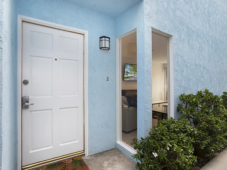 208 Fern St #A — Photo 17