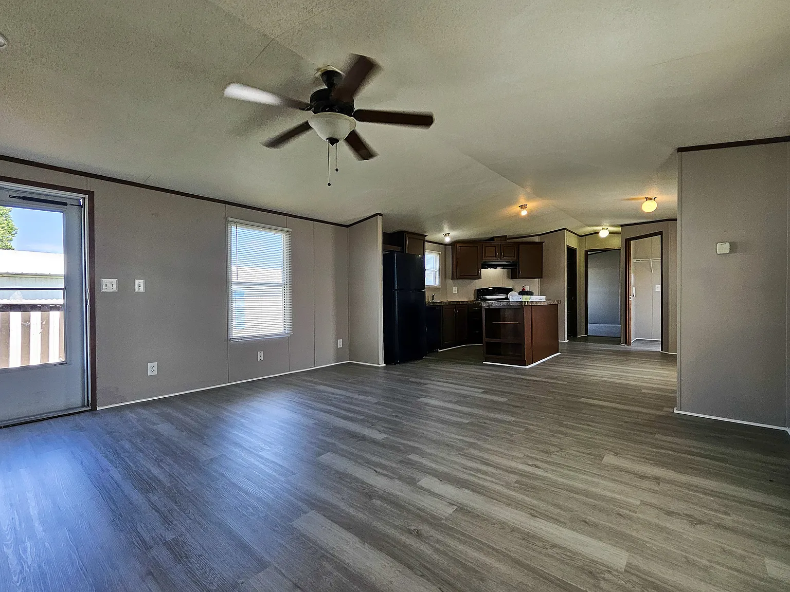 1644 E. Hwy 66 — Photo 4