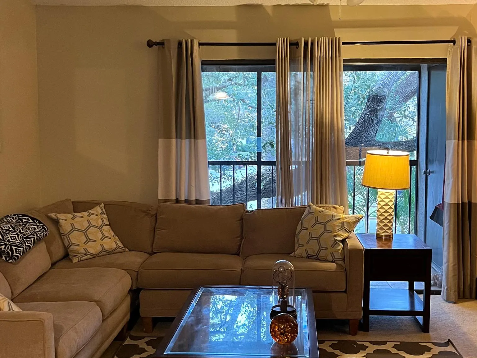 1 bed, 732 sqft, $1,400 — Photo 1