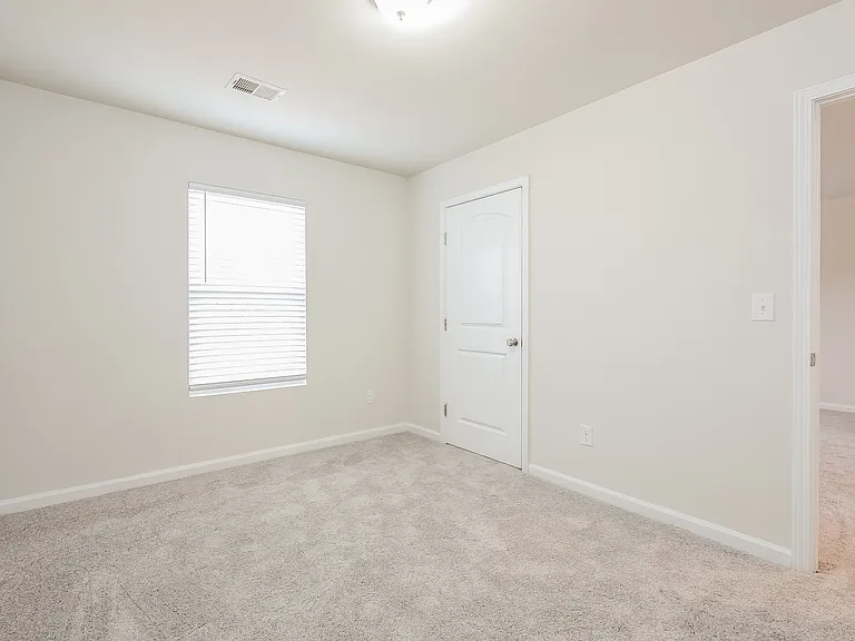 222 Wadsworth Rd — Photo 10