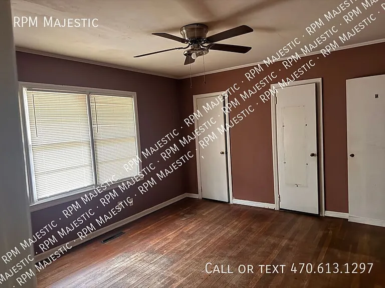 5247 Scofield Rd — Photo 10