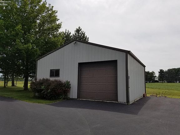 3rd image of 2301 W Township Road 98