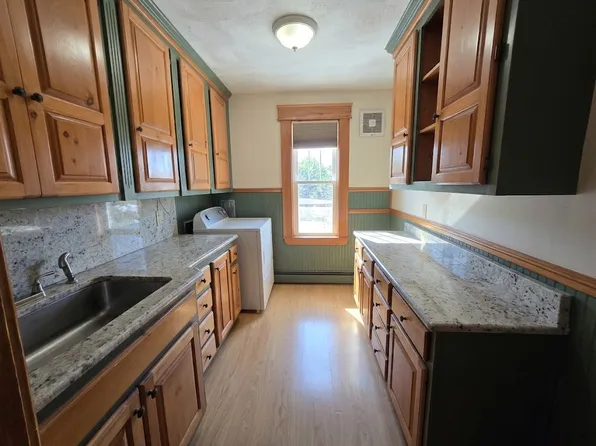 351 Robinson St Floor 2, Woonsocket, RI 02895