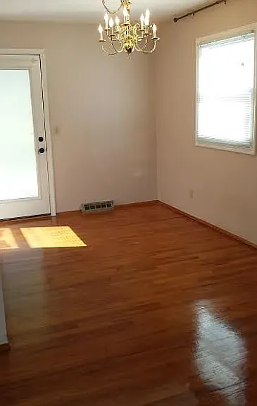 5383 N Richmond Ave — Photo 4