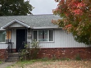 410 Pleasant Ave, Oregon City, OR 97045