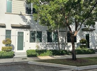 6641 NW 103rd Path, Doral, FL 33178