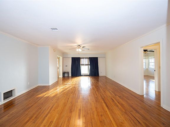 4th image of 800 N 4th St