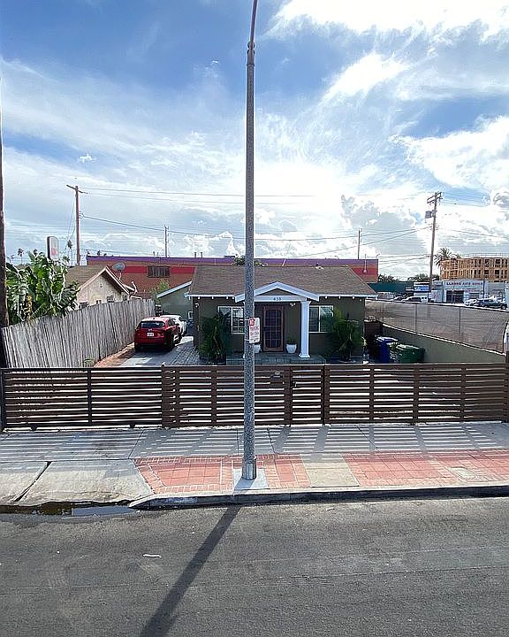 2nd image of 438 E 71st St