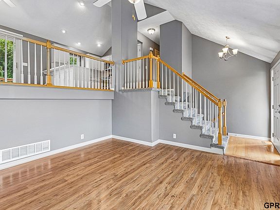 5th image of 5859 S 146th St