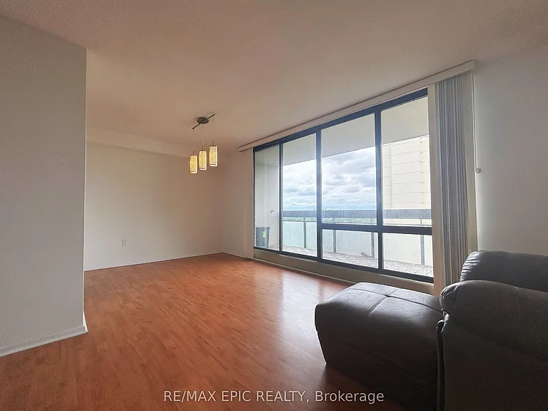 350 Seneca Hill Dr #908 — Photo 6