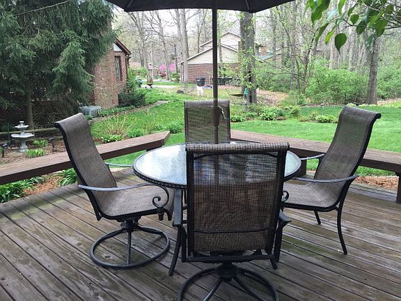 4th image of 34 Shorewood Ct