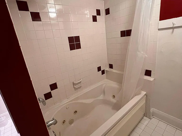 2549 Edgehill Rd — Photo 7
