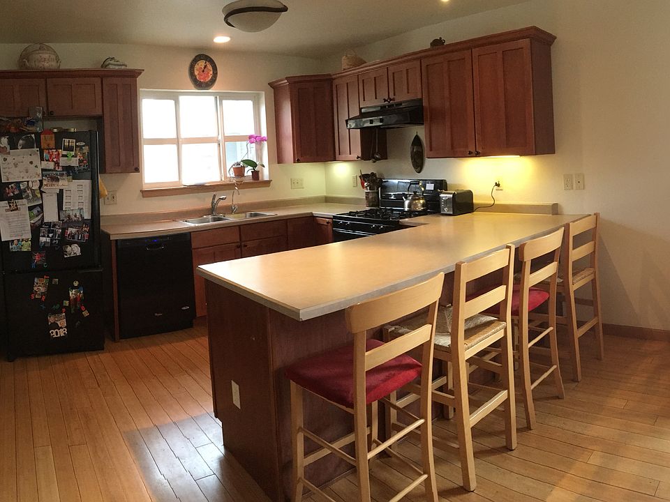 2nd image of 1364 Lindenwood Grv