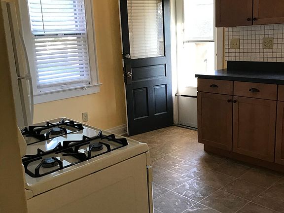 4th image of 137 W California Ave #137