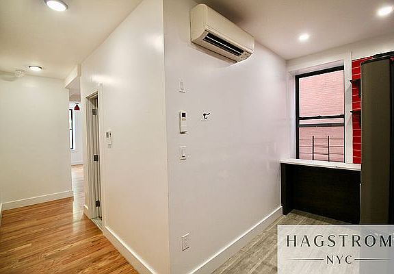 2nd image of 279 Kosciusko St #205