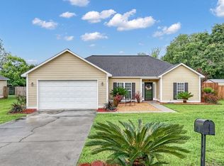 100 Hedgerow Dr, Leesburg, GA 31763