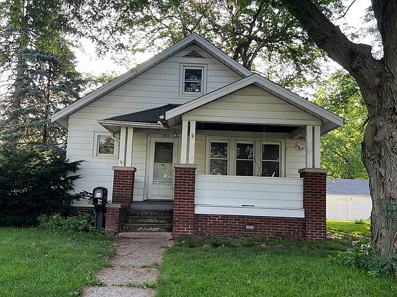 2nd image of 1020 14th St