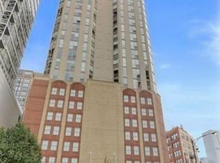 645 N Kingsbury St APT 802, Chicago, IL 60654