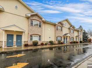 520 Victor St Unit 8, Saddle Brook, NJ 07663