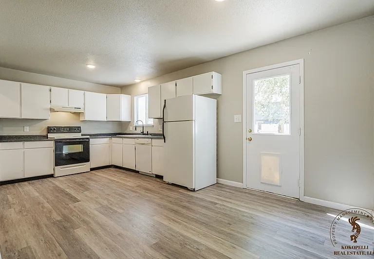 106 Peter Dr #2 — Photo 5