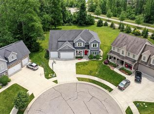 388 Westbrook Ct, Columbus, IN 47201