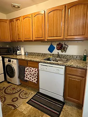 Rented by 18 REALTY | media 4