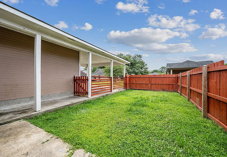 17418 Deer Lake Ave — Photo 10