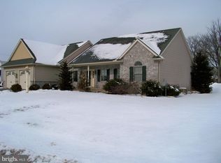 5 Violet Ave, Willow Street, PA 17584