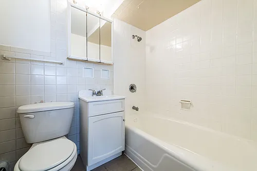 7101 S Artesian Ave Chicago, IL 60629 Photo 1