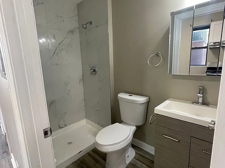 805 S Bishop St — Photo 17