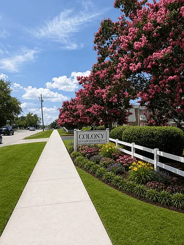 Colony Townhomes Photo 1