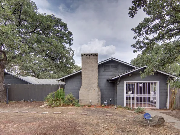 2625 Canton Dr, Fort Worth, TX 76112