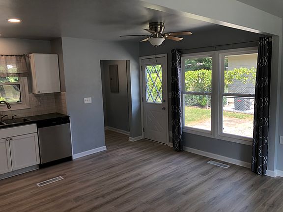 5th image of 418 W William Dr