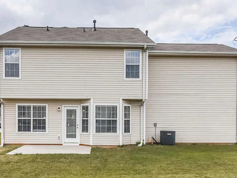 5160 Towne Park Dr — Photo 17