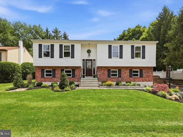 737 Vance Dr, Glenside, PA 19038