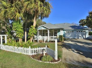 810 Locust St, New Smyrna Beach, FL 32169