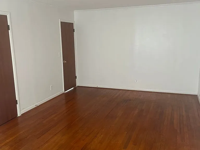 1016 Alan Ave — Photo 2