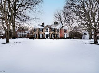 2820 Broxton Rd, Shaker Heights, OH 44120
