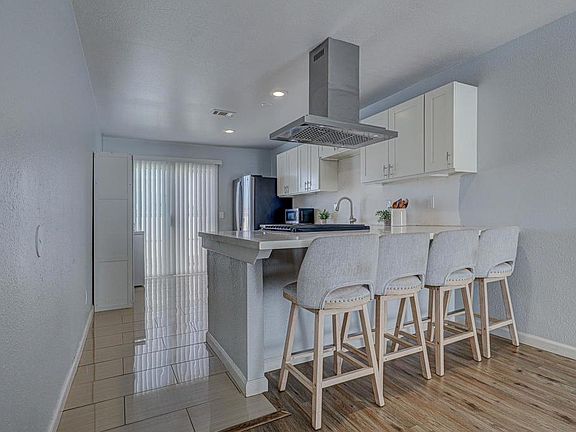 5th image of 1935 Terracina Cir