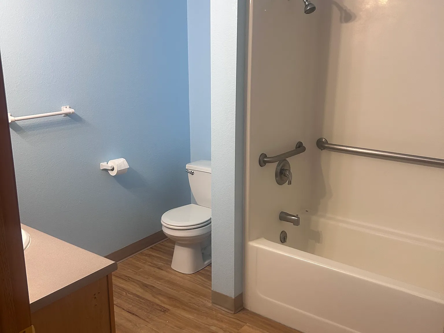 2 bed, 900 sqft, $750 — Photo 4