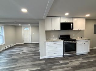1 Suffolk St #1, Worcester, MA 01604